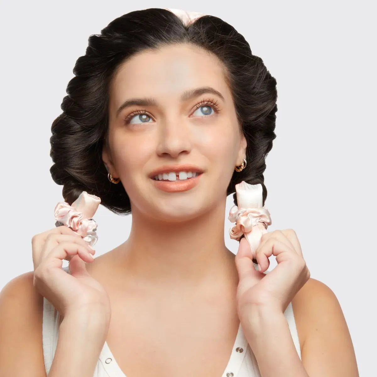 Wake Up with Perfect Salon Waves: Heatless Satin Curling Set